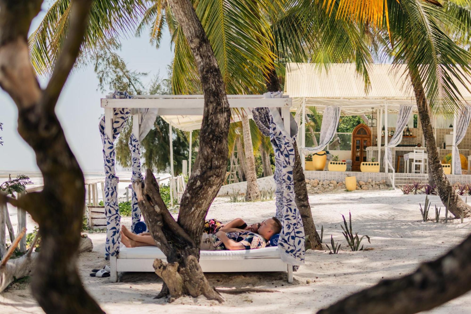 Pili Pili Orient Beach Resort Bwejuu Exterior foto